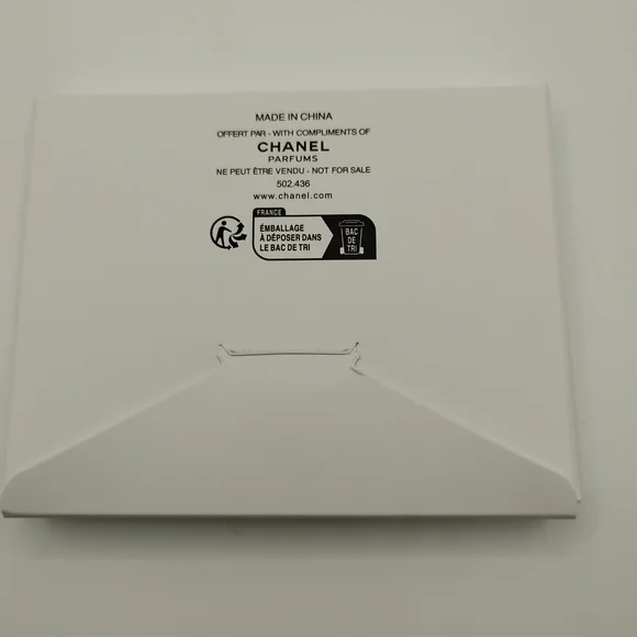 🆕Chanel Pastel Bottle Shape Hair Pins/Clips - Picture 3 of 3